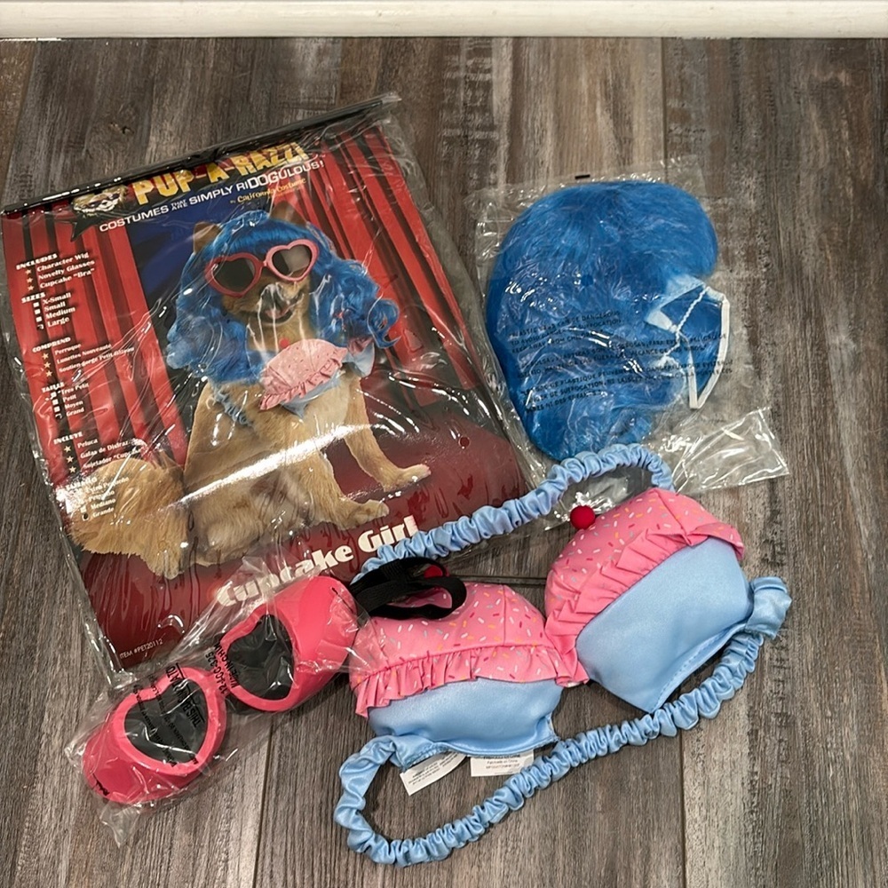 Dog costume - cupcake girl